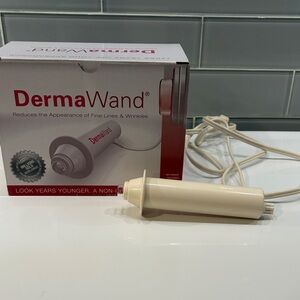 Facial Rejuvenation Device - Gentle At-Home Skincare Tool
